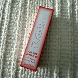 Item Air Hug Concealer - 200